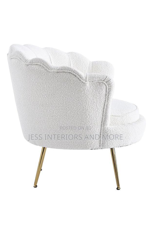 Accent Chair (Shell -Shaped) White · Photo 3