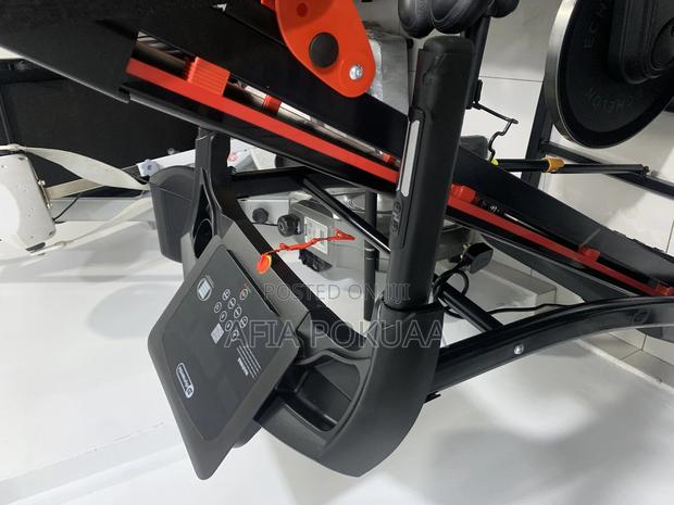 Dynamix Treadmill · Photo 2
