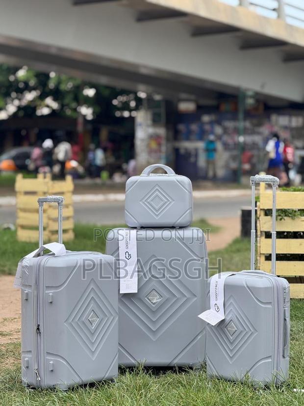 Finest Luggage Travel With Confidence Four in One Bags · Photo 3