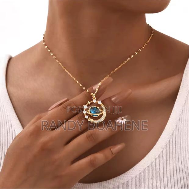 Planet Pendant Necklace for Women · Photo 1