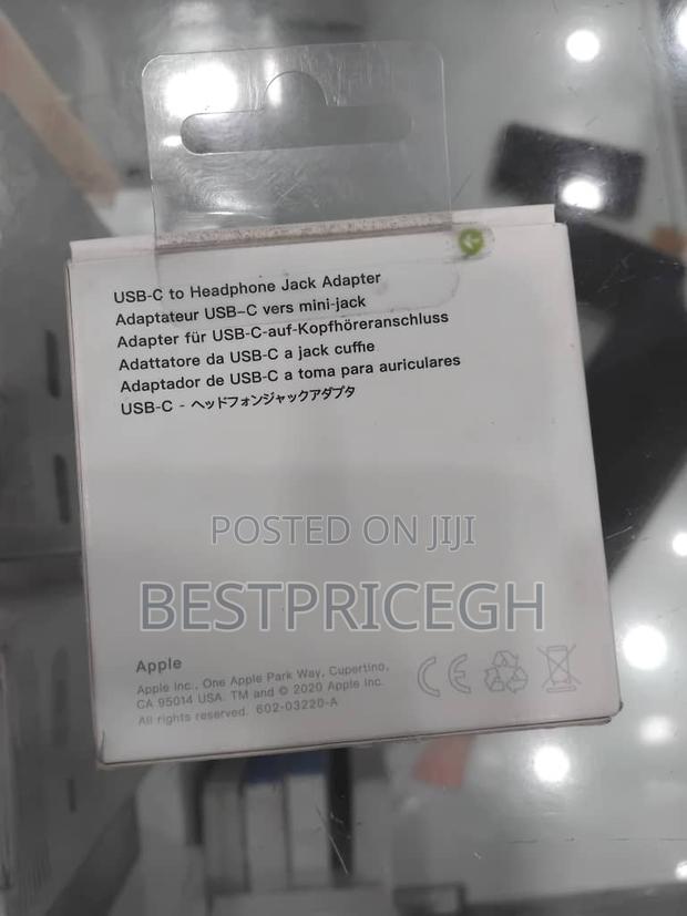 Usb -C to Headphone Jack Adapter · Photo 2