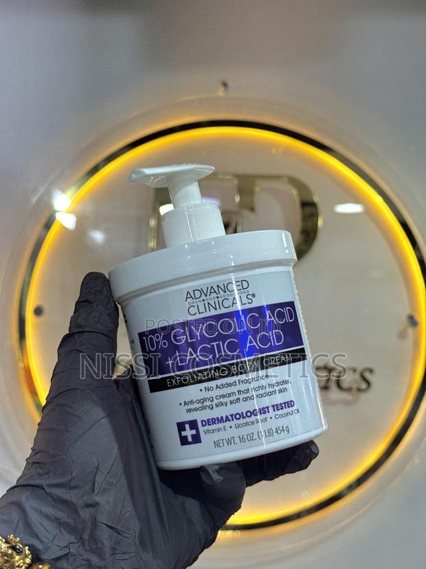 Advanced Clinicals' 10% Glycolic Acid + Lactic Acid · Photo 1