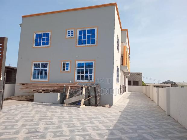 8bdrm Apartment in Tema Metropolitan for sale · Photo 1