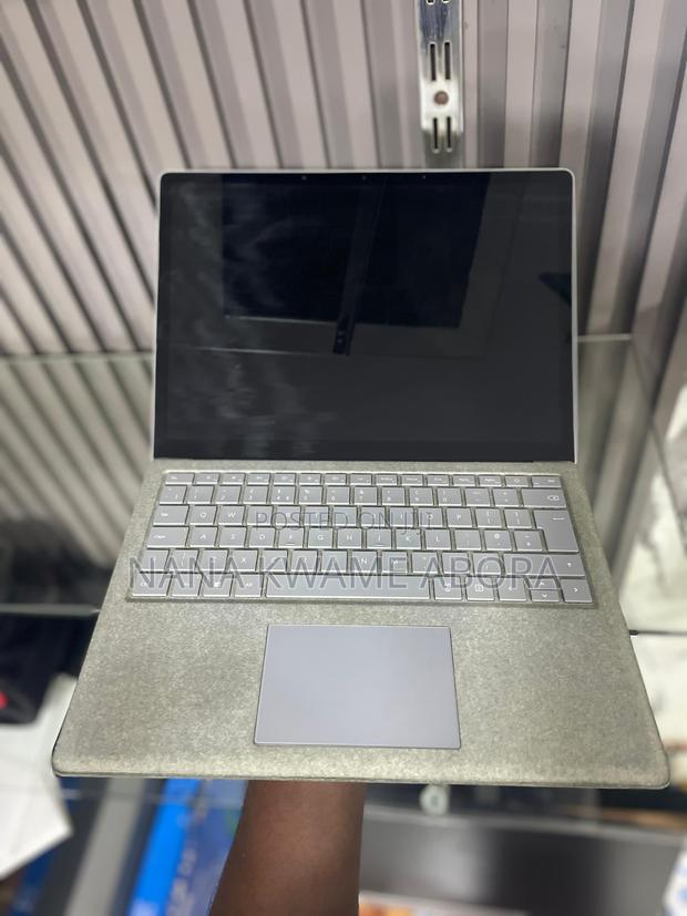 Laptop Microsoft Surface Laptop 2 8GB AMD Ryzen 5 SSD 128GB · Photo 1