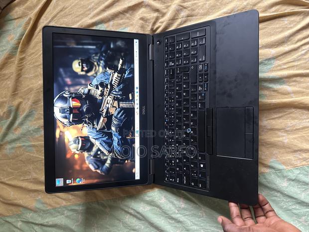 Laptop Dell Latitude E5570 8GB Intel Core i7 SSD 256GB · Photo 2