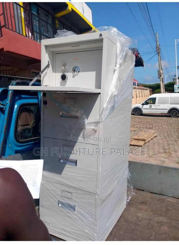 Three Drawer Cabinet With Safe · Photo 1