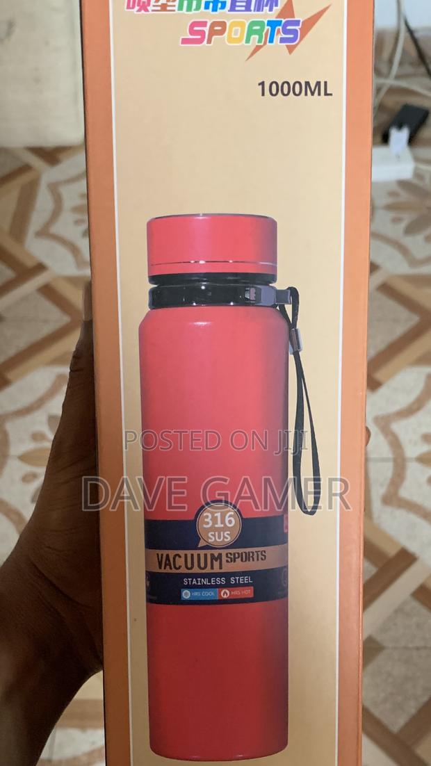 Vacuum Flask With Temperature Readings · Photo 2