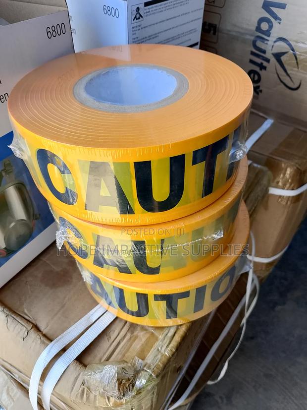 Caution Tape Yellow And Black - (500m) · Photo 1