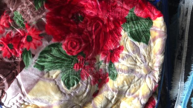 Fluffy Printed Blanket · Photo 1