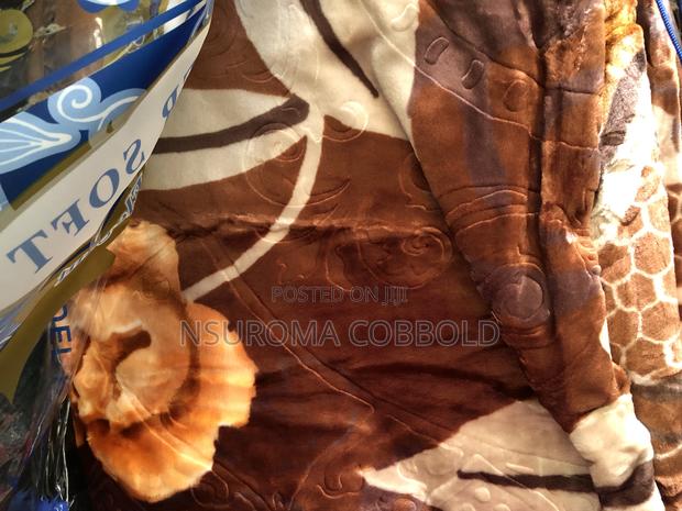 Fluffy Printed Blanket · Photo 2