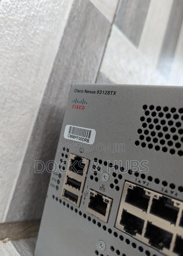 Cisco Nexus 93128t L3 Managed - 96 Gigabit Switch · Photo 5