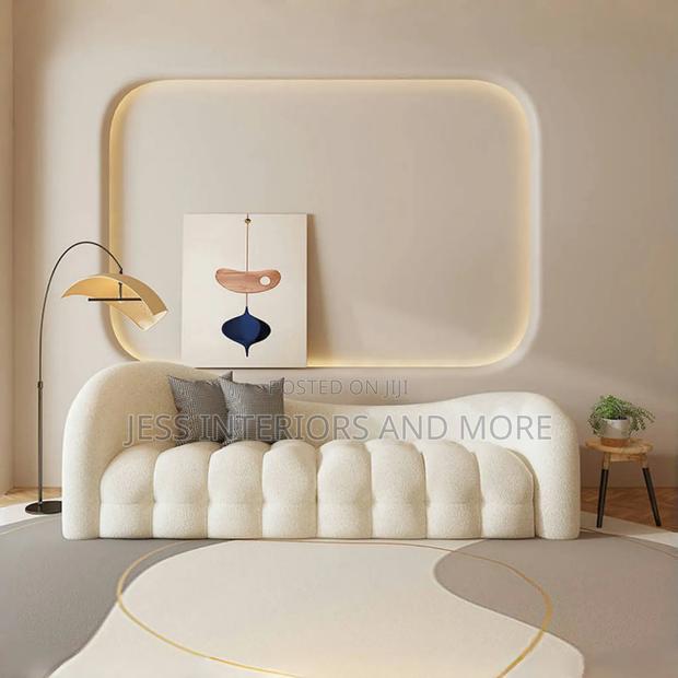 Sofa (Marshmello) · Photo 2