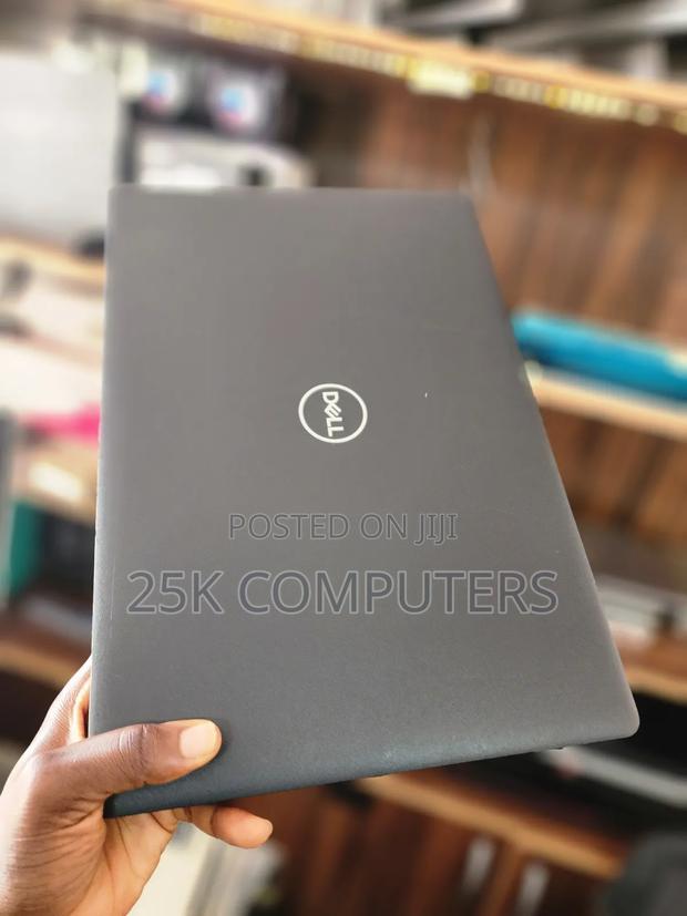 Laptop Dell Latitude 3590 8GB Intel Core i5 SSD 256GB · Photo 3
