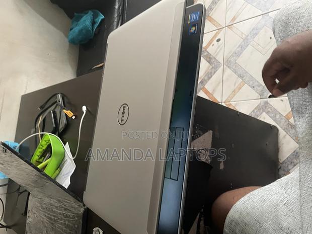 New Laptop Dell Inspiron 15 12GB Intel Core I7 SSD 256GB · Photo 1