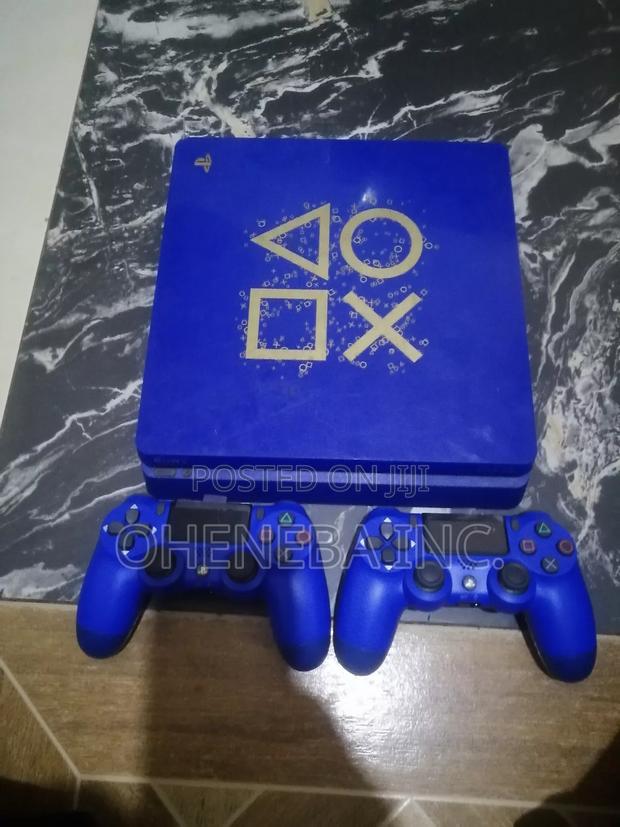Ps4 Slim Jailbreak With FC27 + 13 More Games 1tb + 2 Pads · Photo 6