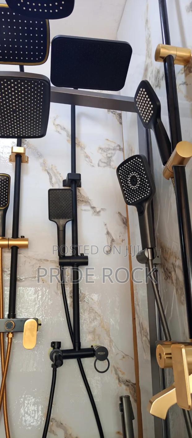 Shower Pole, Black Shower, Three in One · Photo 1