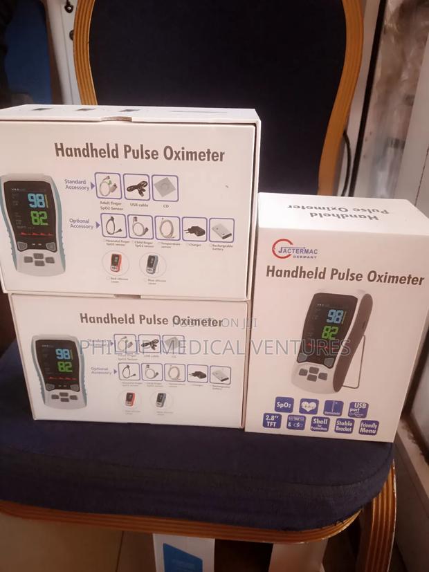 Handheld Pulse Oximeter ( 3 Probes) · Photo 1