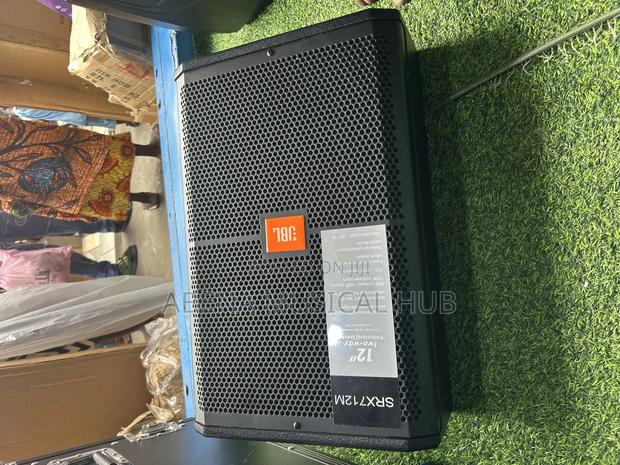 JBL 15inches Active Stage Monitor · Photo 2