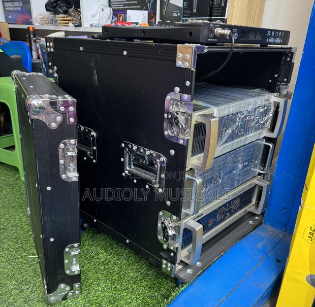 Jac -12units Amplifier Rack · Photo 2