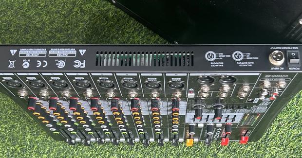 Ax8nv3 8 Channels Mixing Console and Aux Paths Plus Effects · Photo 3