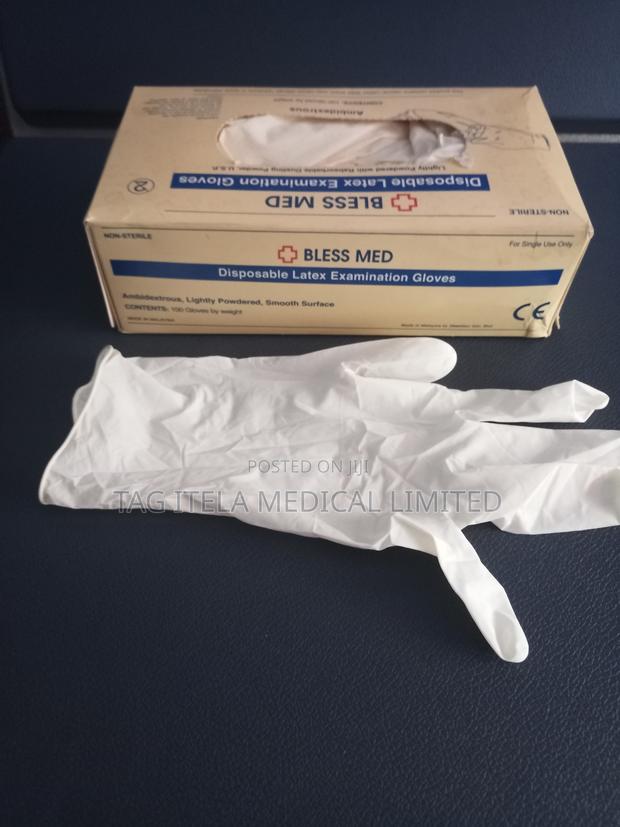 Examination Gloves · Photo 2