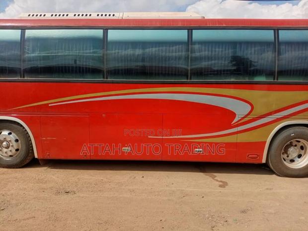 Kia Granbird 2010 Red · Photo 6