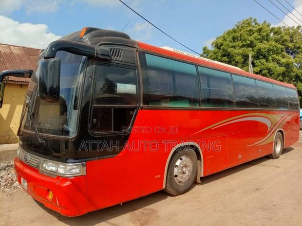Kia Granbird 2010 Red · Photo 2