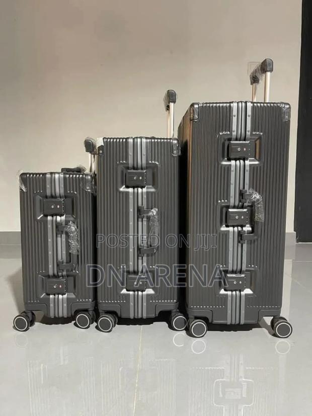 Anti - Crack Trolley Suitcase Traveling Luggage Bag · Photo 5