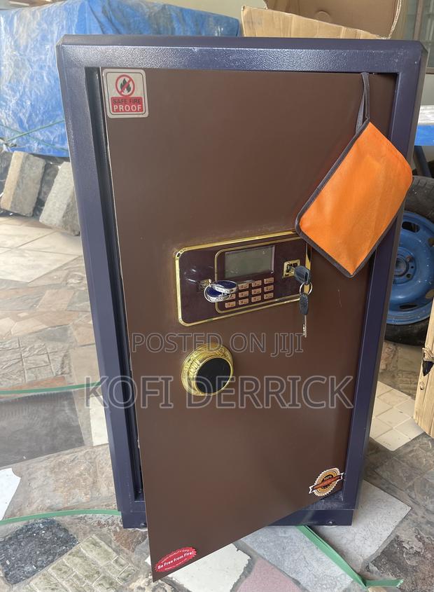 Safe Box / Fireproof Safe Box · Photo 2