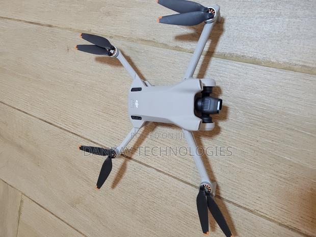 Dji Mini 3 Drone With Controller · Photo 3