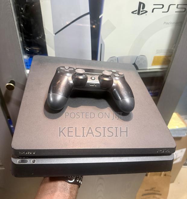Ps4 Slim 500gig · Photo 4