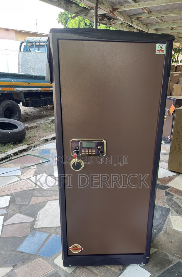 Fireproof Safe (H1580mm) 210kg · Photo 1