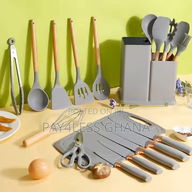 19-Piece Set of Silicone Kitchenware · Photo 3
