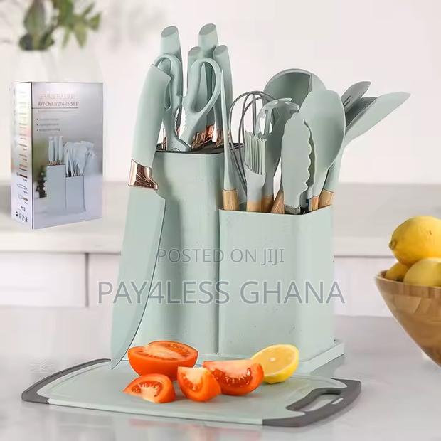 19-Piece Set of Silicone Kitchenware · Photo 2