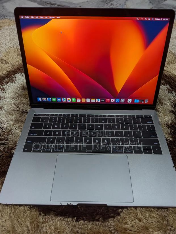 Laptop Apple MacBook Pro 2017 8GB Intel Core I5 SSD 128GB · Photo 2