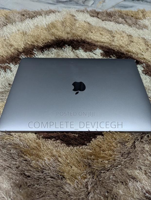 Laptop Apple MacBook Pro 2017 8GB Intel Core I5 SSD 128GB · Photo 1