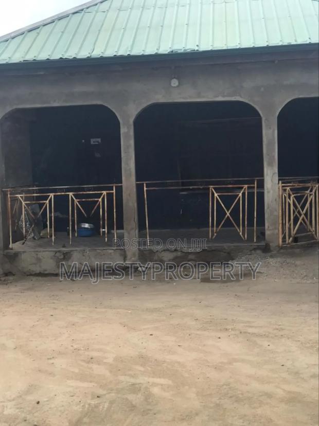 One (1) Plots of Land and 5 Bedrooms for Sale at Kasoa · Photo 4