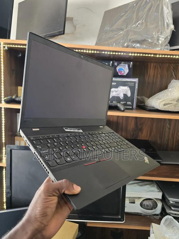 Laptop Lenovo ThinkPad T580 16GB Intel Core i7 SSD 512GB · Photo 1