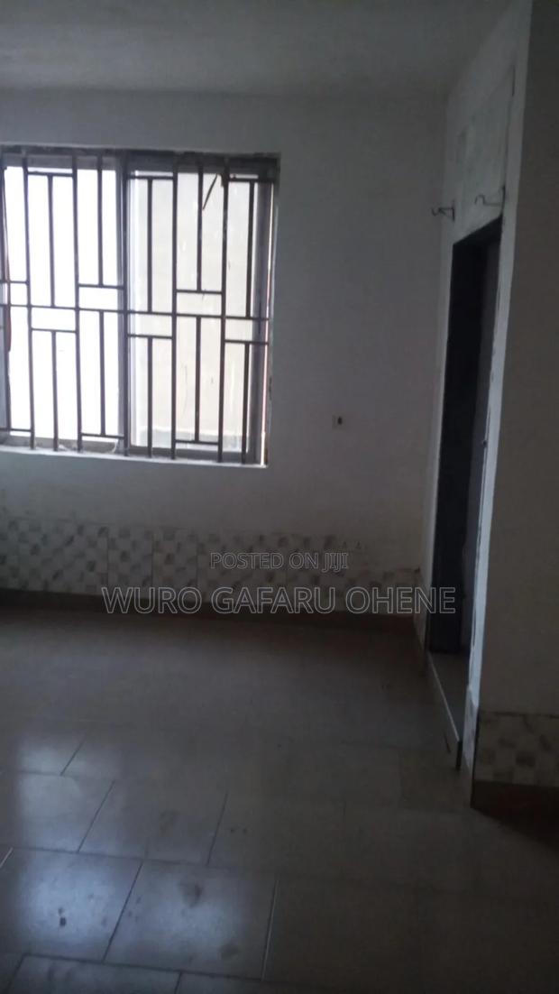 1bdrm Room & Parlour in Chief House, Commandos for rent