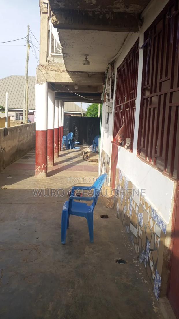 1bdrm Room & Parlour in Chief House, Commandos for rent · Photo 2