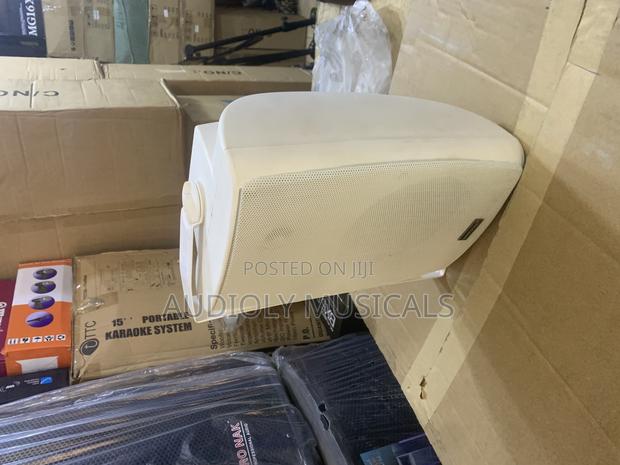 8-Inches JBL Wall Mount Speaker (Pair) · Photo 5