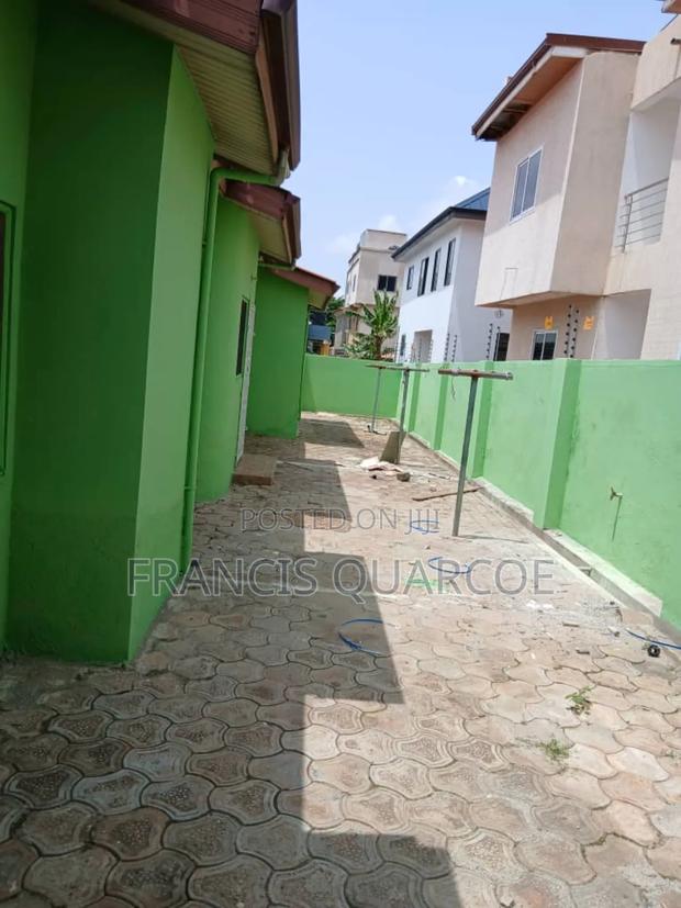5bdrm House in Ashongman Estates for rent · Photo 2