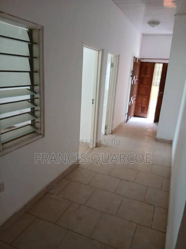 5bdrm House in Ashongman Estates for rent · Photo 5