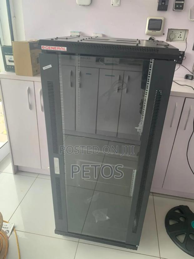 27u Rack 600 X 600 · Photo 1