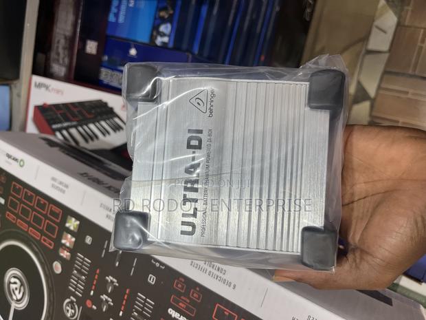 Behringer Ultra Di D100 · Photo 2