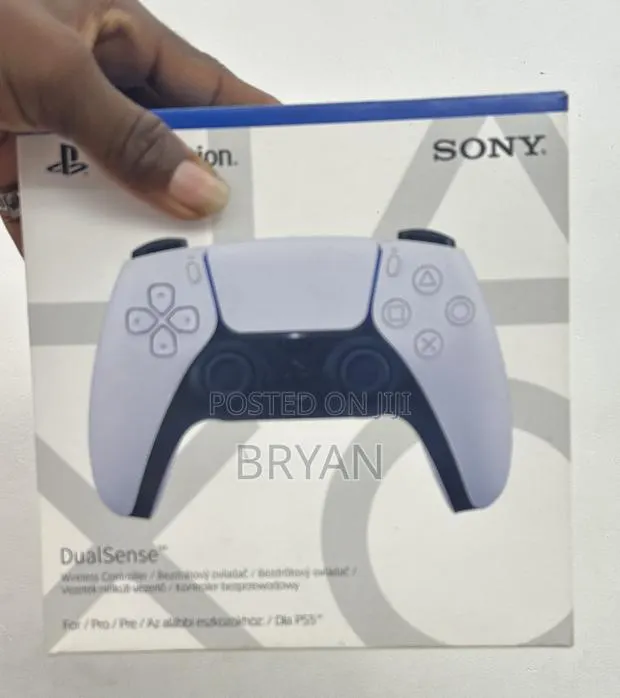 DualSense Wireless Controller · Photo 1