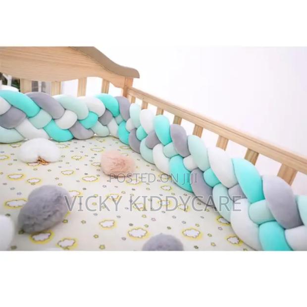 Twist Cot Bumper · Photo 1
