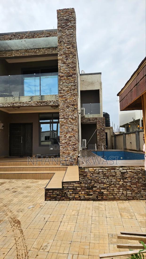 5bdrm House in Klagon, Tema Metropolitan for sale · Photo 3
