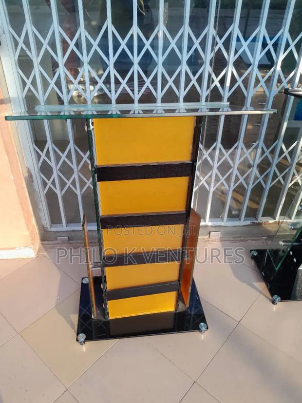 Yellow Design Glass Pulpits · Photo 1