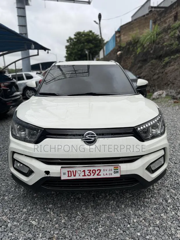 SsangYong Actyon 2018 White · Photo 1